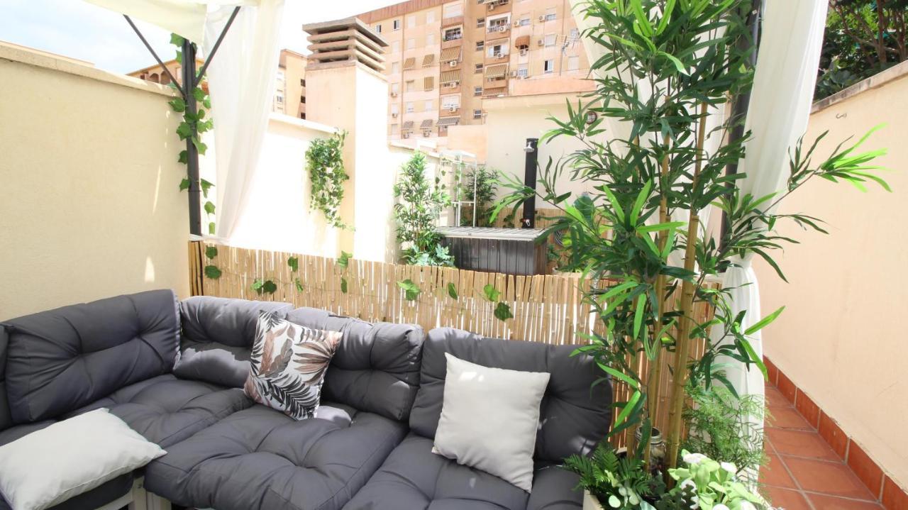 דירות מאלגה Del Parque Flats Atico Capuchinos מראה חיצוני תמונה